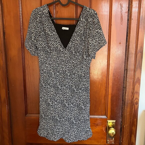 Abercrombie & Fitch Black and White Spotted Slip-On Dress - Picture 2 of 6